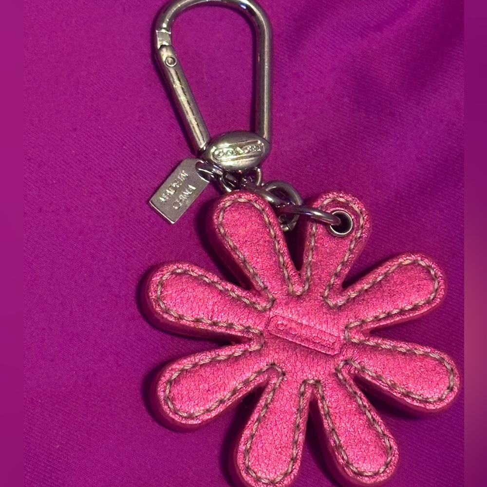 Authentic Coach Vintage Fuchsia Floral  Leather/ Gemstones Keychain! NEW - Picture 7 of 7